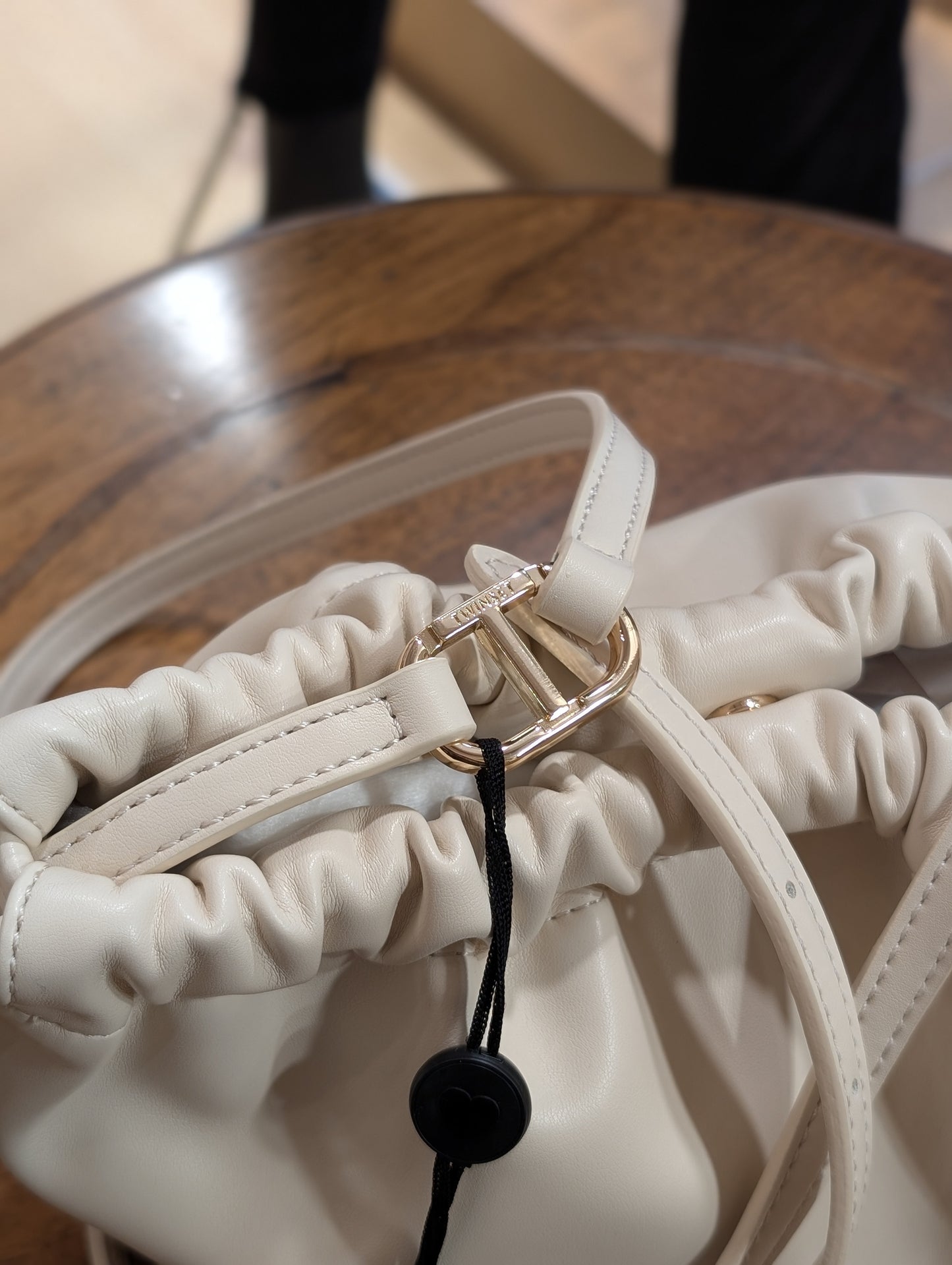 Borsa Hobo Piccola con Chiusura a Coulisse - Veronica Borse e Accessori