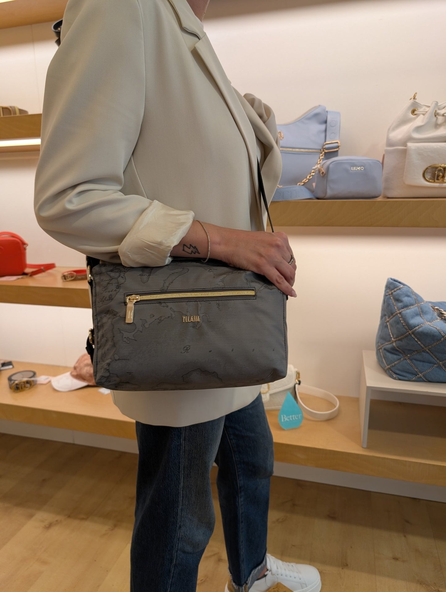 Tracollina Alviero Martini 1A Classe LD38 9449 0030 – Coconut, Grigio Scuro effetto cocco e pelle - Veronica Borse e Accessori