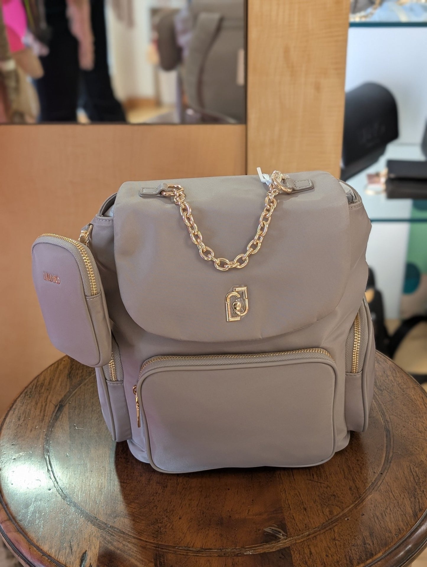 Zaino Liu Jo AA5174T4559 – Eleganza urbana con charme femminile - Veronica Borse e Accessori