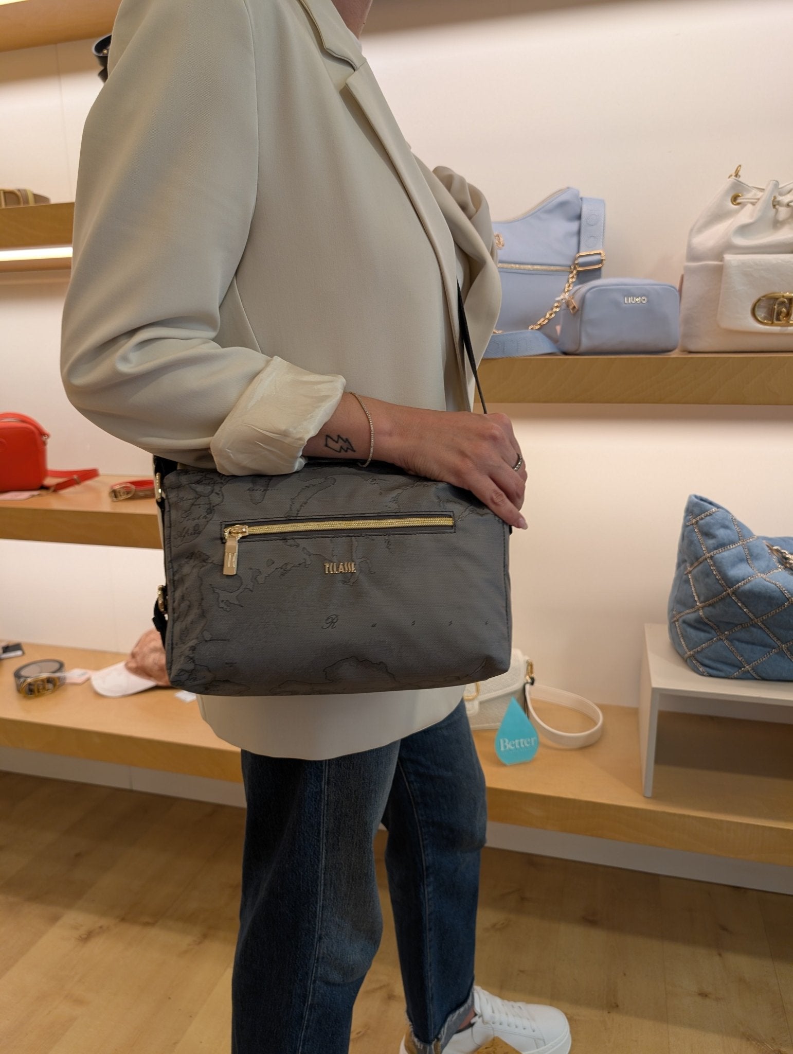 Tracollina Alviero Martini 1A Classe LD38 9449 0030 – Coconut, Grigio Scuro effetto cocco e pelle - Veronica Borse e Accessori